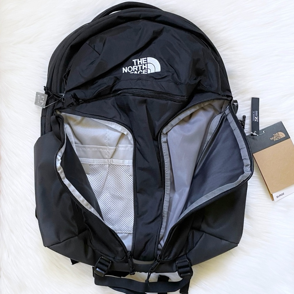 The North Face Women’s Surge 31 Liter Backpack In Black - Picture 4 of 9